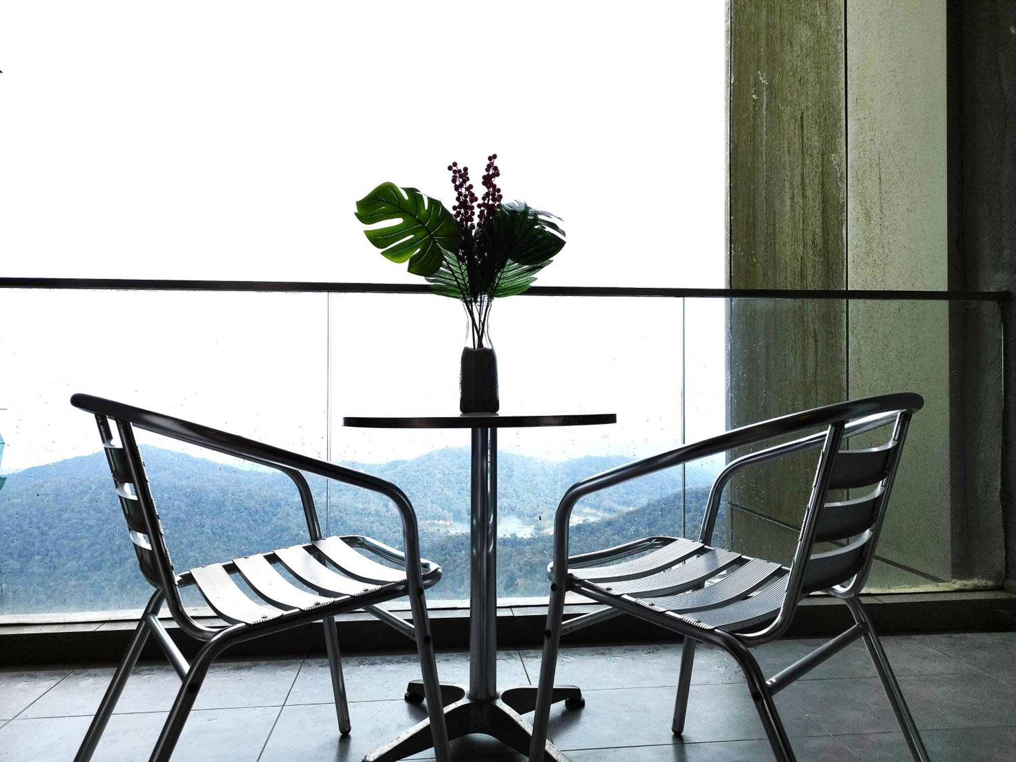 Apartment Genting Foggycold Staycation At Ion Delemen By Hapyhome *