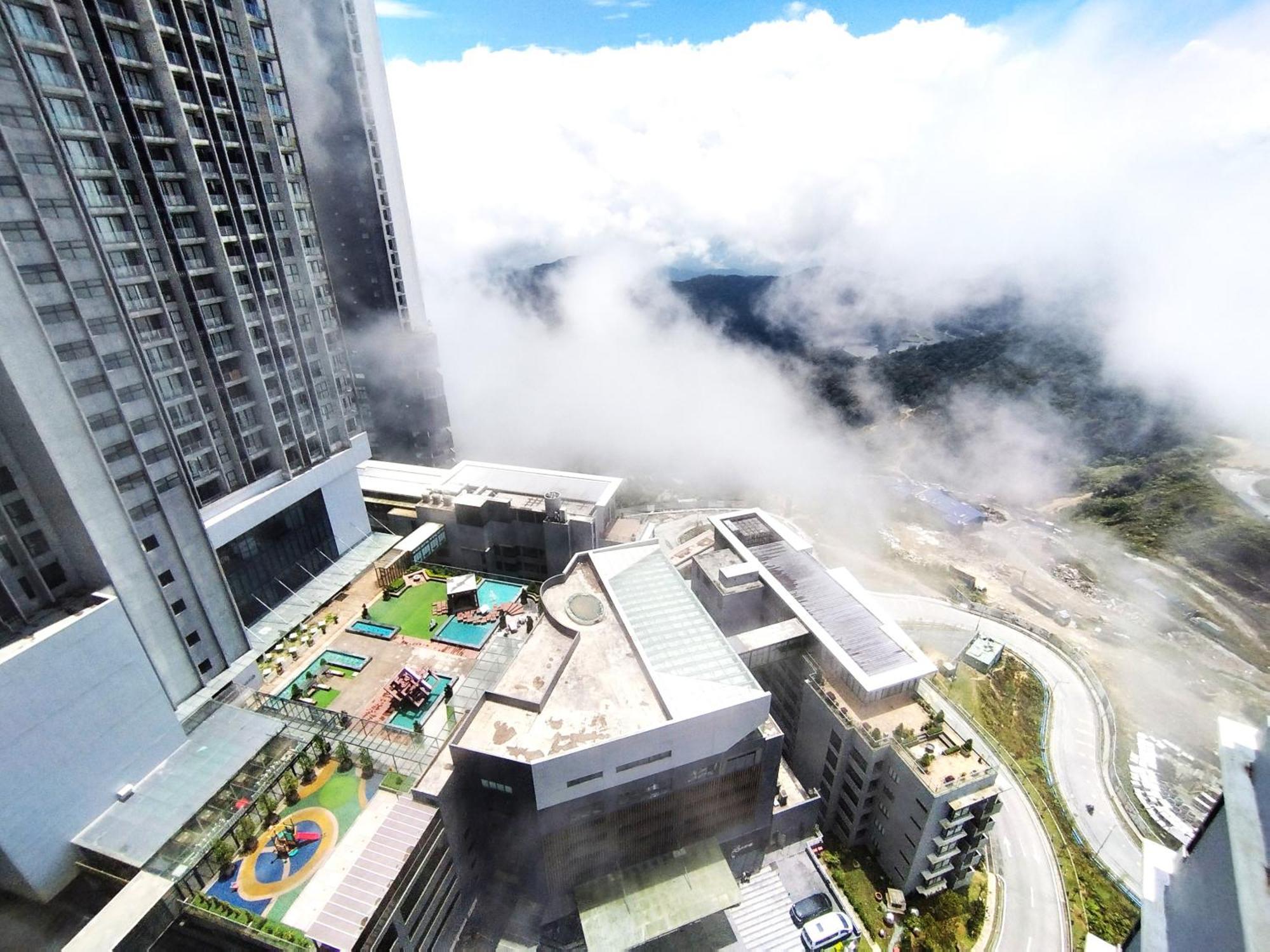 Genting Foggycold Staycation At Ion Delemen By Hapyhome Apartment *