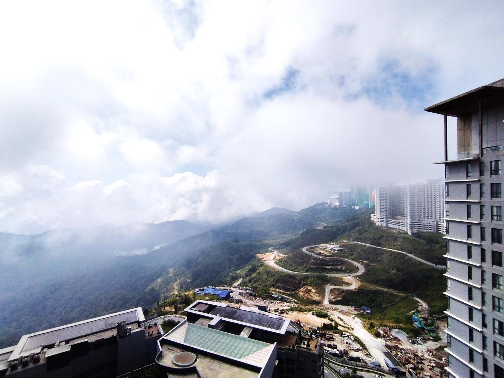Genting Foggycold Staycation At Ion Delemen By Hapyhome Apartment Genting Highlands